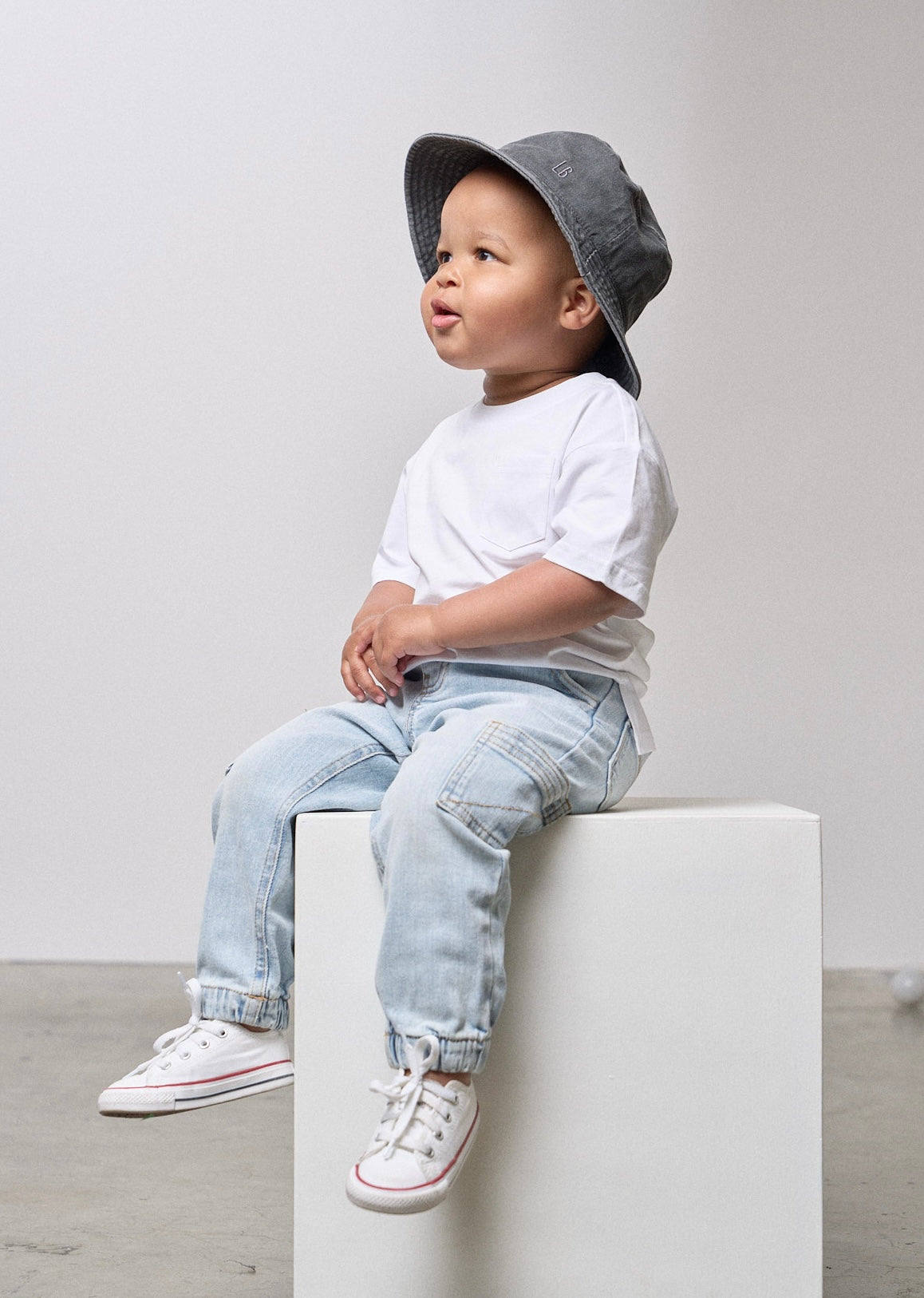 Cargo Denim Jogger - Light Wash