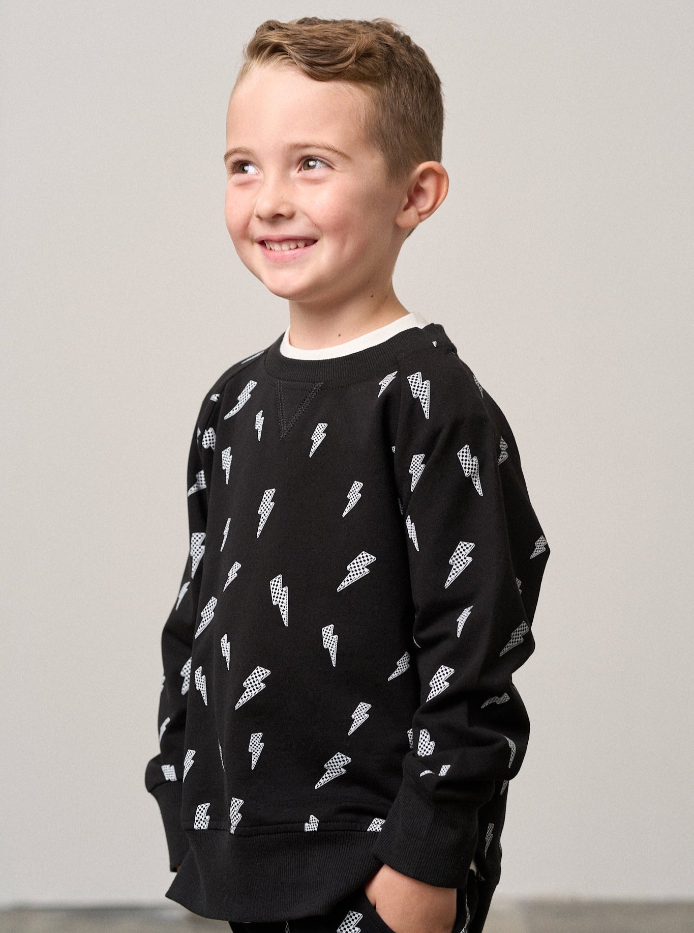 Lightning Bolt Pullover - Black