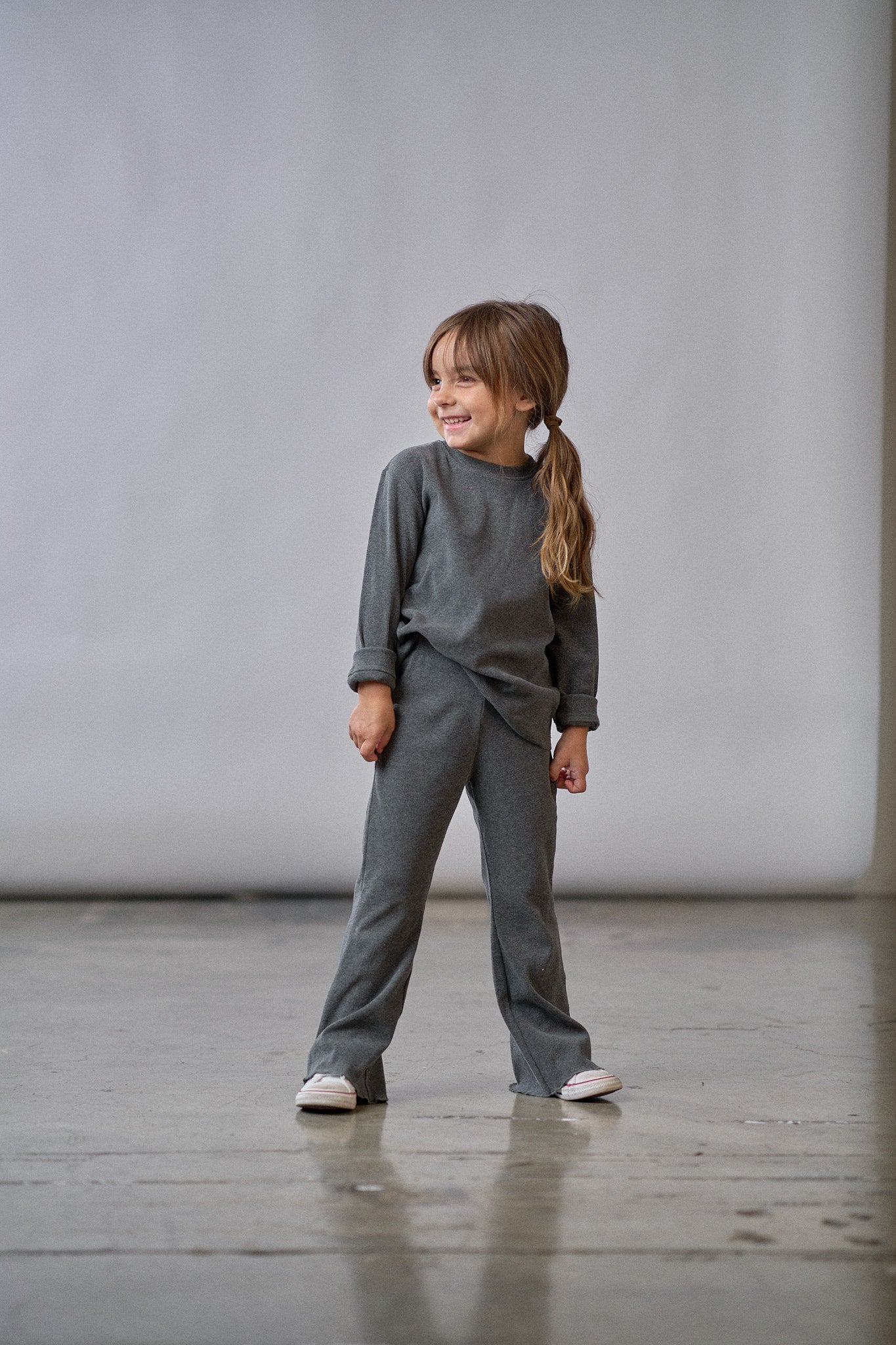 Ribbed Flare Pant - Heathered Charcoal