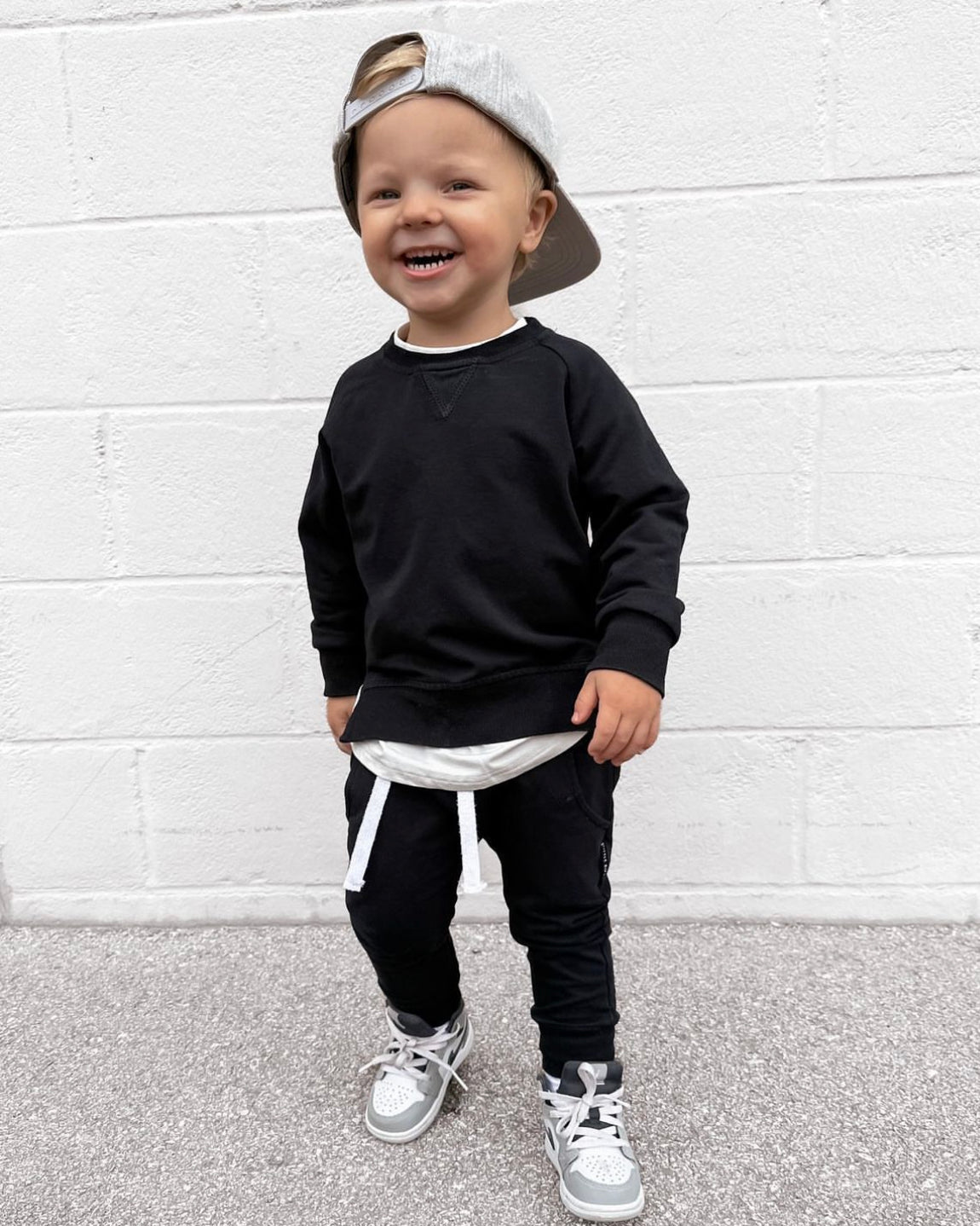 Baby Pullover - Black - Little Bipsy