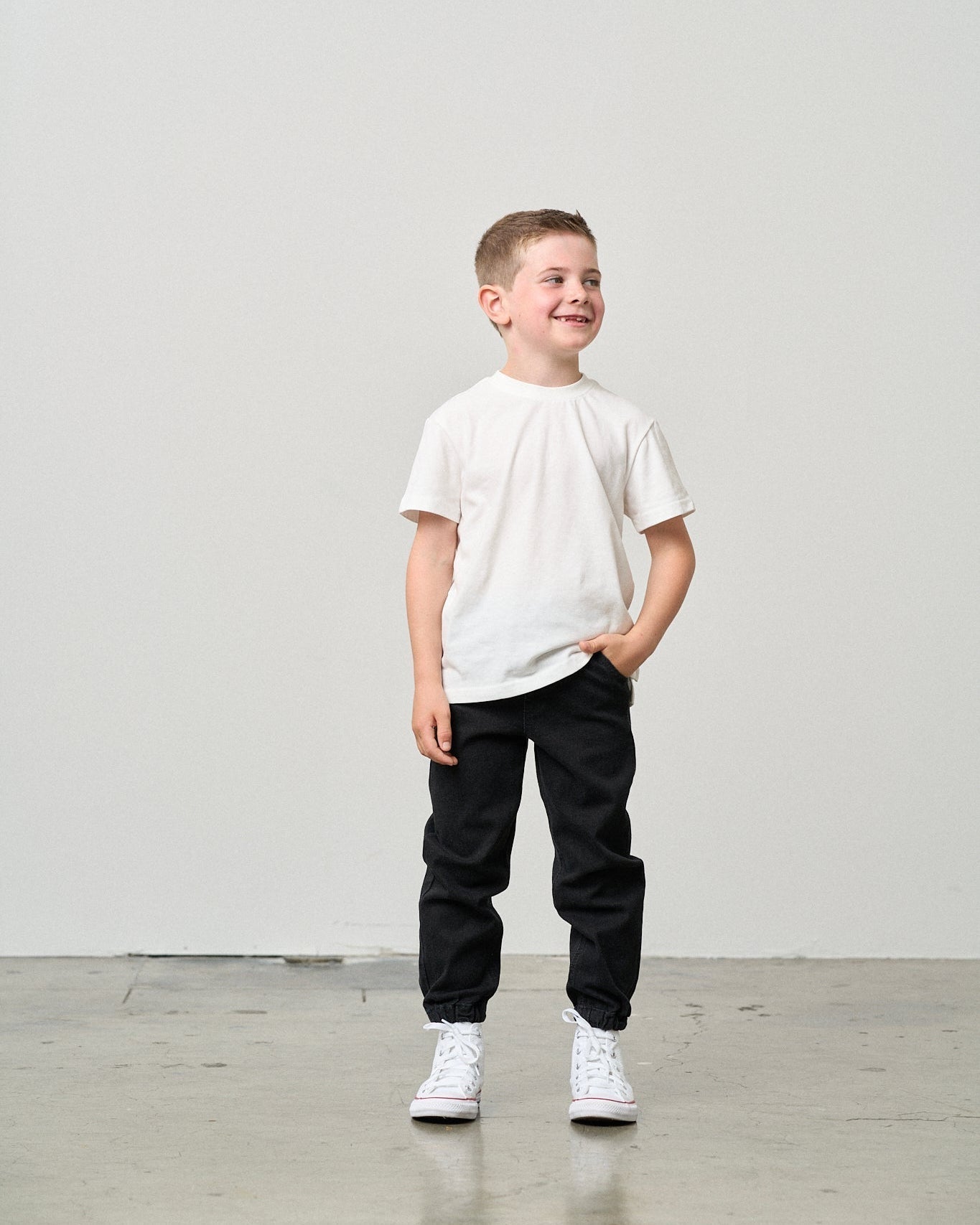 LITTLEBIG tee 白 Kids Plain Basic T-Shirt - White - Little Bipsy