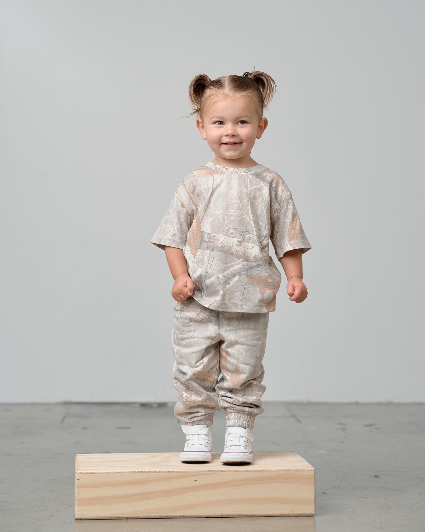 Boxy Tee - Edge Colors Driftwood® - Little Bipsy