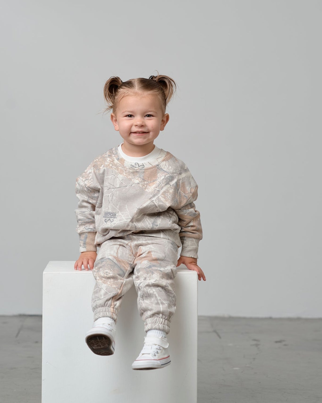 Crewneck - Edge Colors Driftwood® - Little Bipsy
