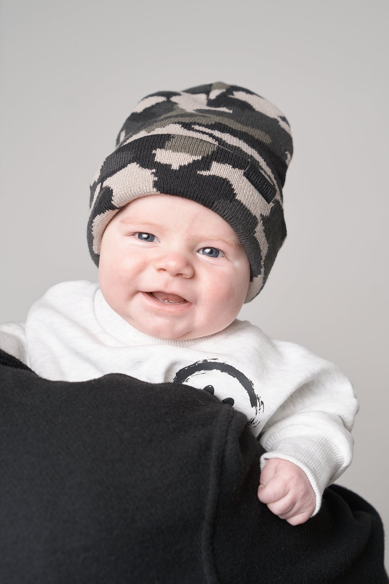 Knit Beanie - Oversized Camo - Little Bipsy