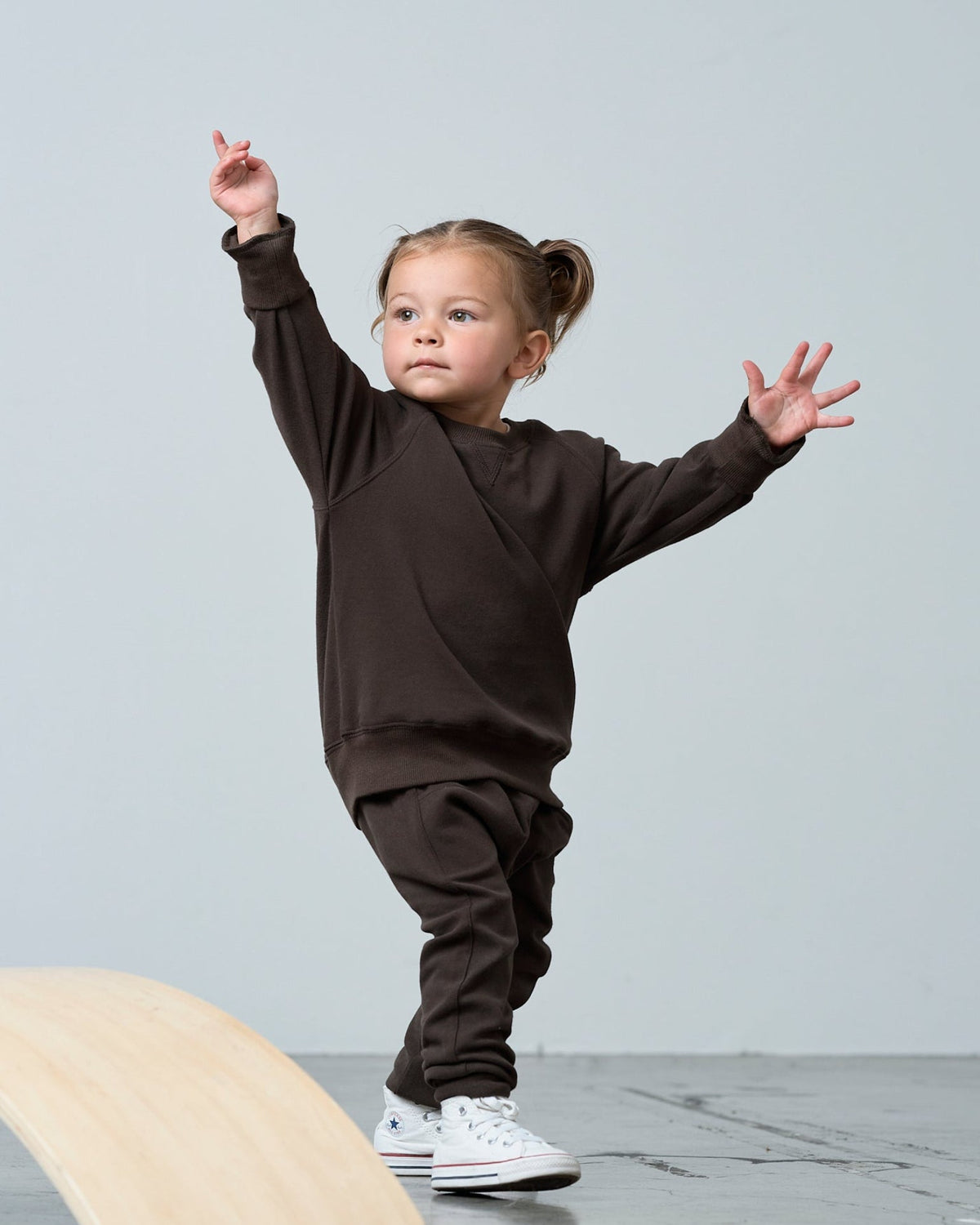 Raglan Crewneck - Brown - Little Bipsy