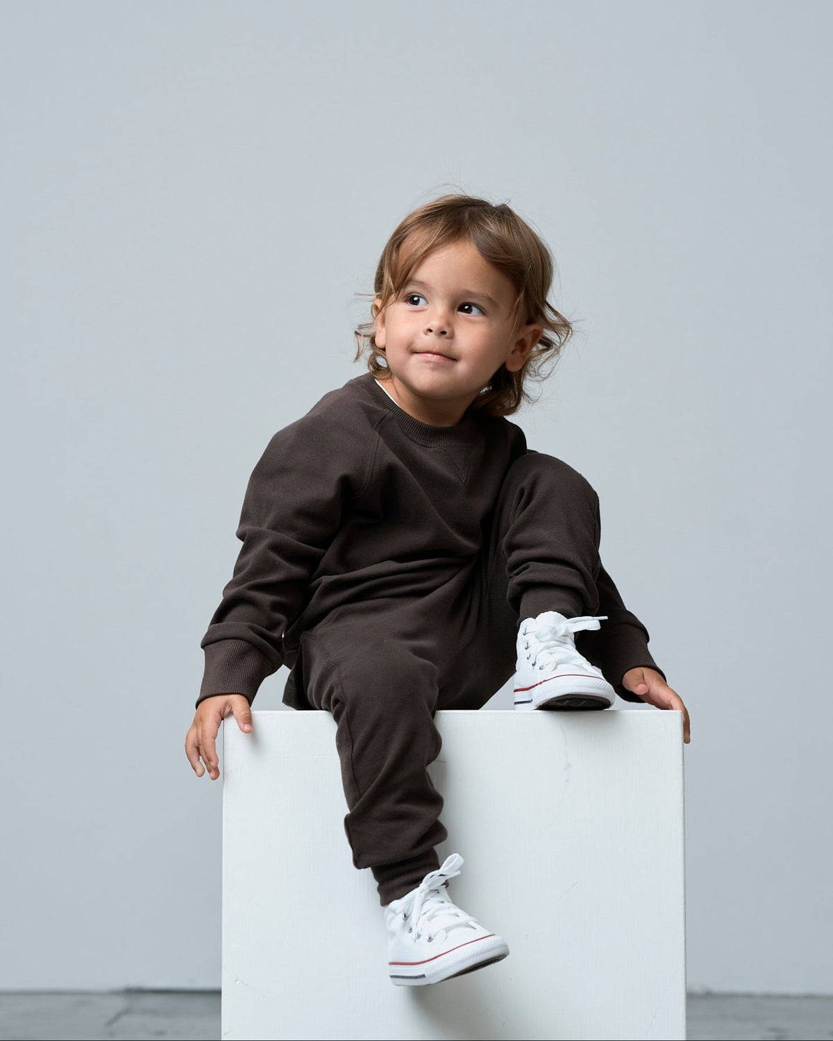 Raglan Crewneck - Brown - Little Bipsy