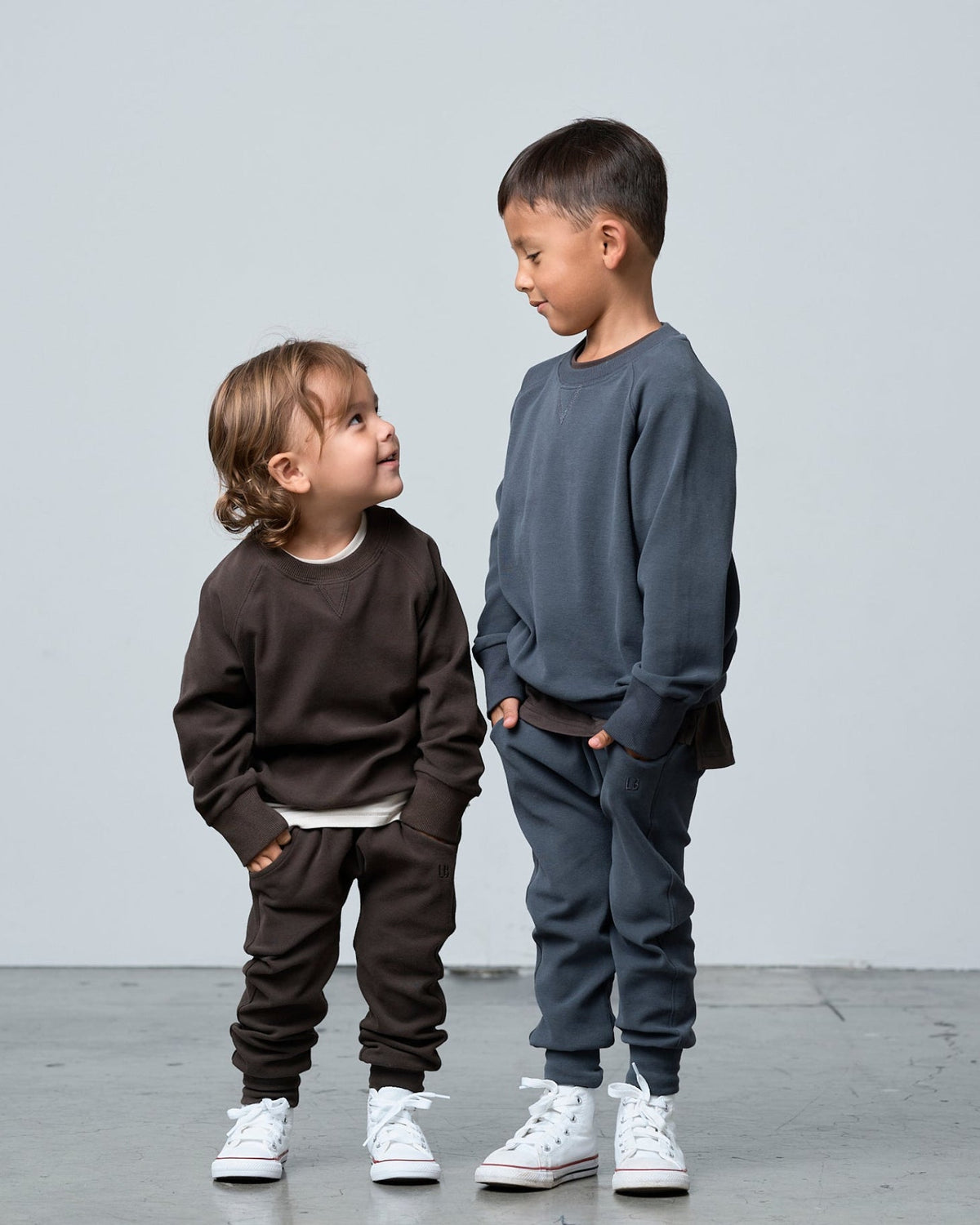 Raglan Crewneck - Brown - Little Bipsy