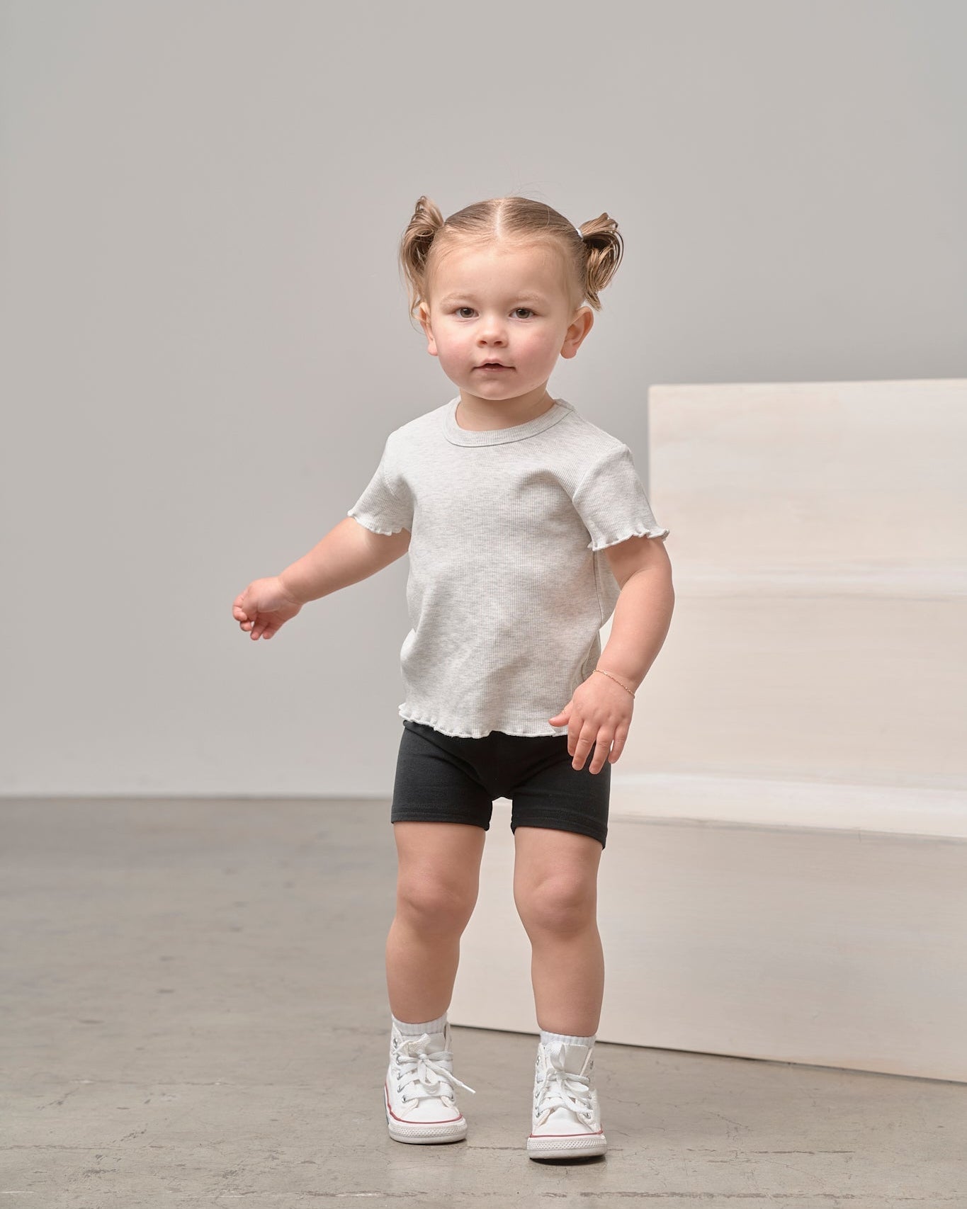 Ribbed Lettuce Trim Tee - Grey
