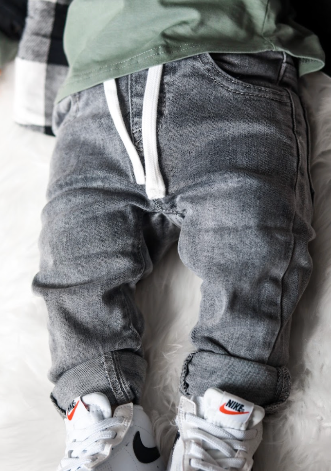 baby basic outfit with baby grey denim and baby sneakers