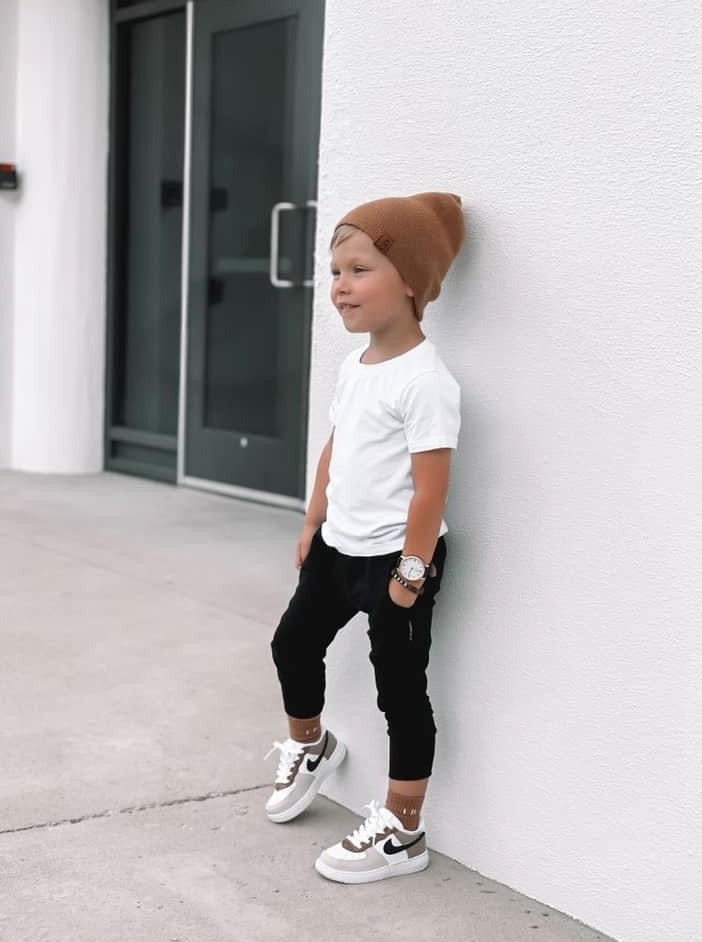 kids street style outfit with kids black joggers