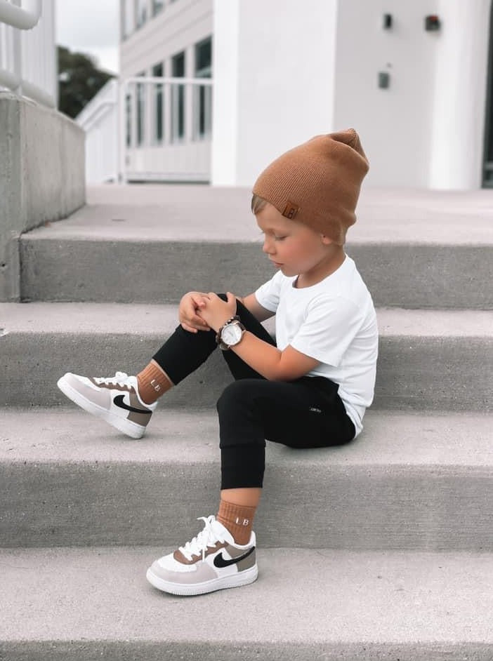 kids street style outfit with kids black joggers