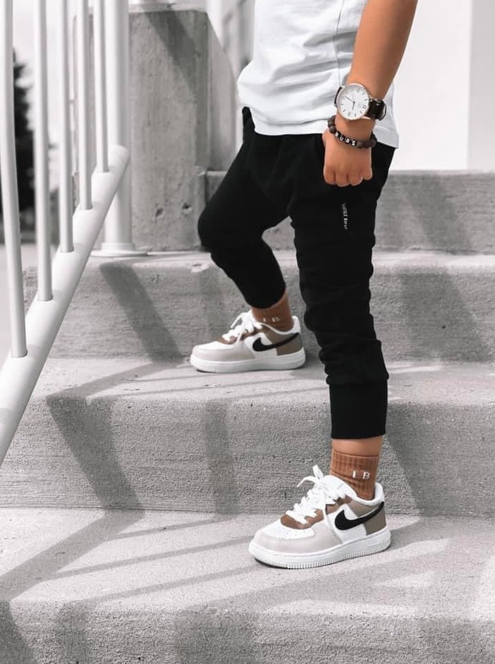 boys street style outfit with kids black joggers